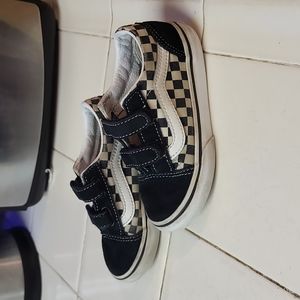 VANS Velcro Black & White Sneakers
